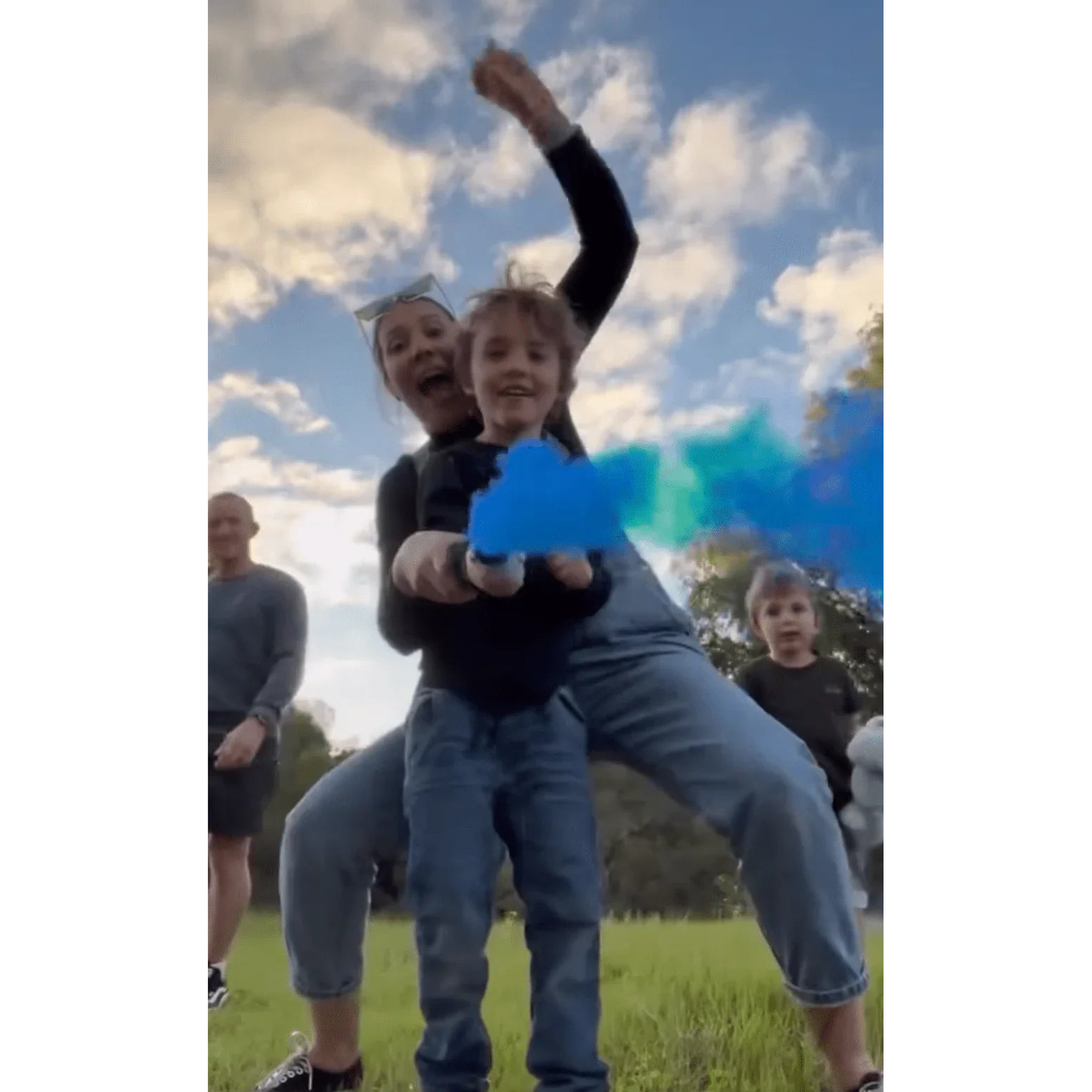 Gender Reveal Smoke Bomb Emitter